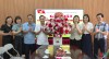 Đồng chí Trịnh Thị Hằng, Phó Bí thư Thường trực Thị ủy, Chủ tịch HĐND thị xã chúc mừng Trung tâm Văn hóa, Thông tin và Thể thao thị xã Duy Tiên nhân kỷ niệm 100 năm ngày báo chí cách mạng Việt Nam 21/6