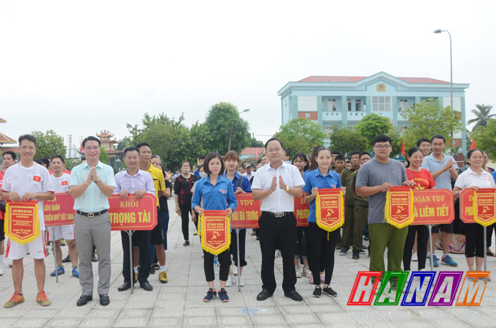 Lễ phát động Ngày chạy Olympic vì sức khỏe toàn dân và giải bóng đá nam