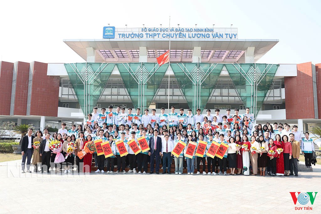 Ninh Bình giữ nguyên tên 3 trường THPT chuyên sau sắp xếp