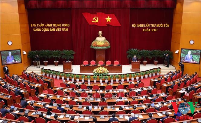 Vững bước, bứt phá